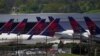Parte de la flota de Delta Airlines estacionada en el aeropuerto de Birmingham, Alabama. En total hay unos 2.800 aviones estacionados actualmente.