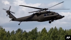 Trực thăng UH-60 Black Hawk của Mỹ.