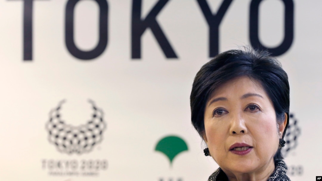 Gubernur Tokyo, Yuriko Koike, dalam foto yang diambil tanggal 25 Januari 2017 ini berbicara dalam konferensi pers di Kantor Pemerintahan Metropolitan Tokyo (foto: AP Photo/Shizuo Kambayashi)