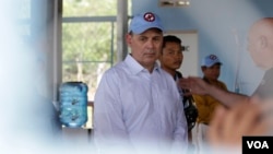 FILE: William Heidt, U.S. Ambassador to Cambodia, at a study tour about the Cambodia Mine Action Center (CMAC)’s Training Center in Kampong Chhnang province, on Friday, March 31, 2017. (Sun Narin/VOA Khmer)