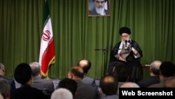 علی خامنه ای رهبر جمهوری اسلامی ایران در جمع نمایندگان مجلس - ۴ خرداد ۱۳۹۳ 