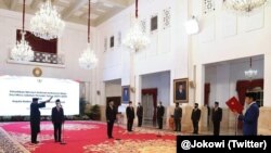 Presiden Jokowi resmi melantik Mendikbudristek, Menteri Investasi dan Kepala BRIN di Istana Negara, Jakarta, Rabu, 28 April 2021.(Foto: Twitter/@Jokowi)