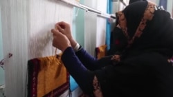 مرکز آموزش قالین بافی در هلمند