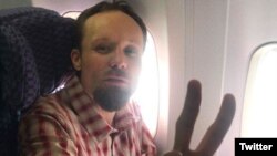 Billy Six fue arrestado el 17 de noviembre de 2018 en el interior del país, por supuestamente fotografiar al presidente en disputa, Nicolás Maduro, “muy de cerca".