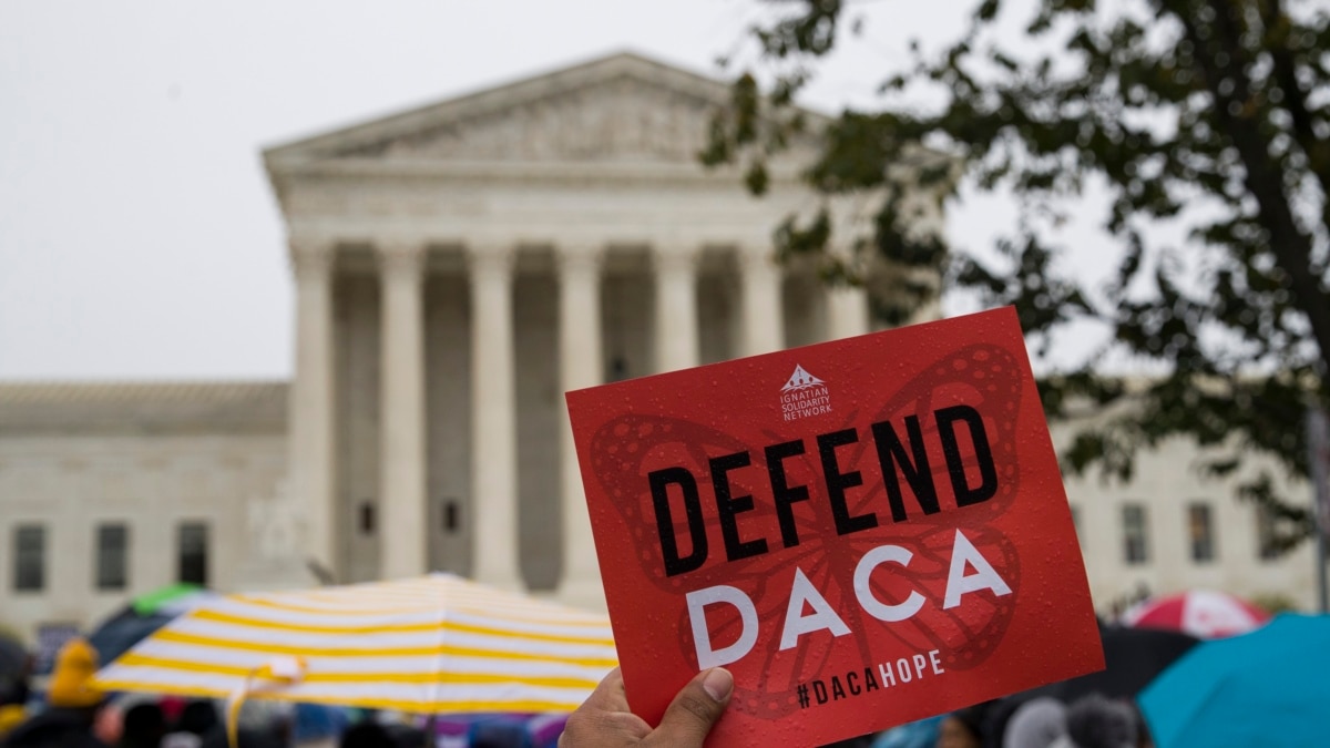 'Dreamers,' Democrats Rally Behind DACA as US Top Court Mulls Program's