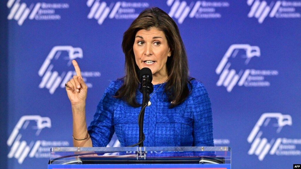 Ứng cử viên tổng thống của Đảng Cộng hòa Nikki Haley phát biểu tại Hội nghị thượng đỉnh lãnh đạo thường niên của Liên minh Do Thái Cộng hòa (RJC) vào ngày 28/10/2023 tại Trung tâm Hội nghị Venetian ở Las Vegas, bang Nevada, Hoa Kỳ.