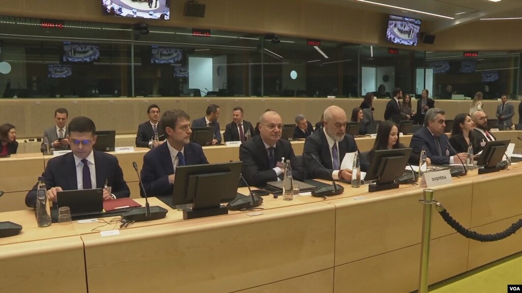 Bruksel, delegacioni shqiptar në Konferencën e Tretë ndërqeveritare për hapjen e nje grupkapitulli të ri në bisedimet për anëtarësim në BE
