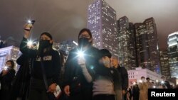 Una marcha a favor de la democracia el 1 de enero recibió permiso de la policía y comenzará desde un gran parque en la bulliciosa Causeway Bay. 