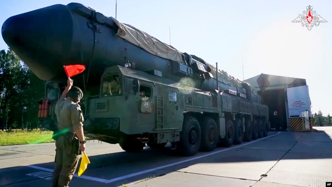 ARHIVA - Ruski raketni lanser (Foto: Russian Defense Ministry Press Service photo via AP)