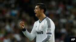 Cristiano Ronaldo akan absen dalam pertandingan Liga Champions saat klub Real Madrid menjamu Galatasaray hari Rabu (27/11). 