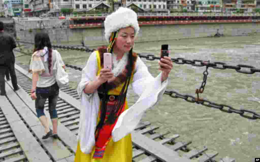 化装照像是游客很喜欢的一项活动(7)