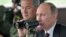 Владимир Путин наблюдает военными учениями. 16 июля 2013г.
