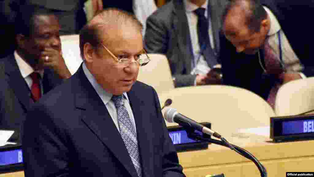 نواز شریف نیو یارک میں پناہ گزینوں کے حوالے سے خطاب کر رہے ہیں۔