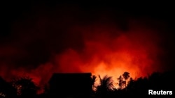 Pemandangan kebakaran hutan Amazon dari wilayah perkebunan terdekat di Labrea, negara bagian Amazonas, Brazil, pada 4 September 2024. (Foto: Reuters/Bruno Kelly)