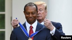 Woods se une a Arnold Palmer, Charlie Sifford and Jack Nicklaus como los únicos golfistas que han recibido el galardón.