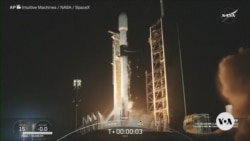 Modern-day moonshot blasts off from Earth