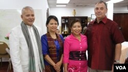 William A. Heidt, U.S. Ambassador to Cambodia, and his wife, Sotie Heidt are pictured with local Cambodian-Americans at Buddhikarama temple, Maryland, July 23, 2017. (Nem Sopheakpanha/VOA Khmer)