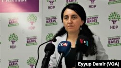 Peyvdara Partîya Demokratîk ya Gelan (HDP) Ebrû Gunay
