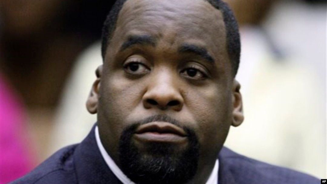 Kwane Kilpatrick admitió que la gente en Detroit está padeciendo a causa de sus actos de corrupción. 