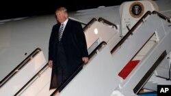 Tổng thống Trump trở về Washington hôm 20/10 sau các cuộc mít tinh về bầu cử