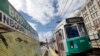 Sebuah kereta MBTA berhenti di area jalan raya Commonwealth dekat Universitas Boston, di Boston, pada 5 April 2012. (Foto: AP/Elise Amendola)