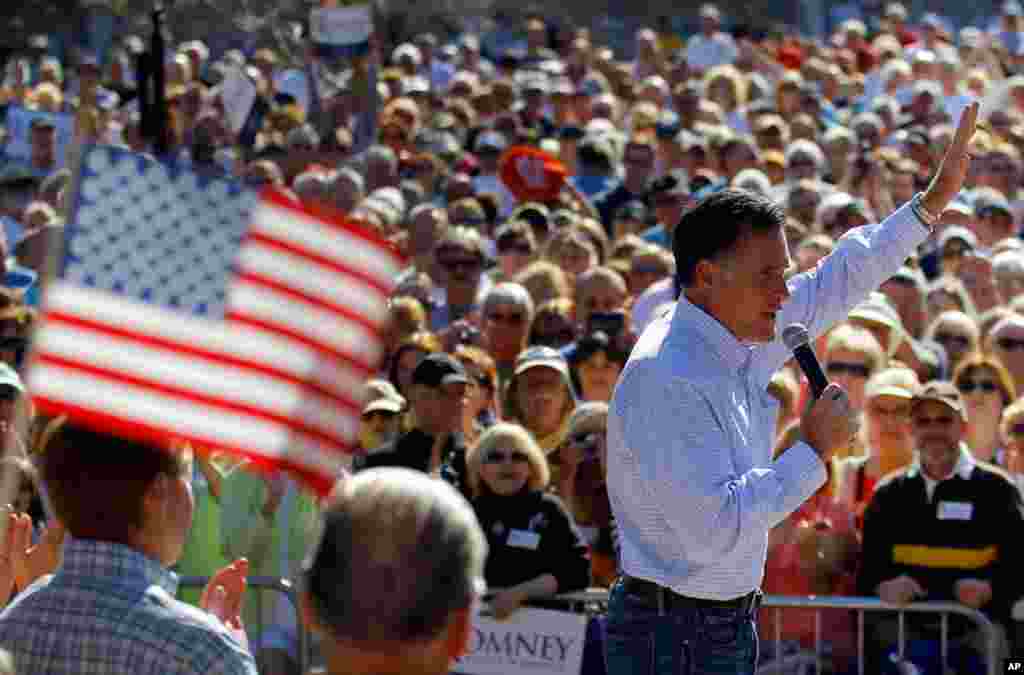 1月30号，共和党总统参选人罗姆尼在佛罗里达州达尼丁市竞选集会上讲话。(Reuters)