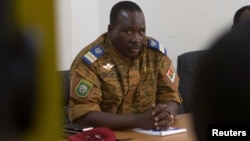 Le lieutenant-colonel Isaac Zida à Ouagadougou, capitale du Burkina Faso, le 2 novembre 2014. (Photo Reuters)