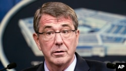 Menhan AS Ash Carter memberikan keterangan pers di Pentagon (foto: dok).