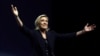 Marin Le Pen tokom obraćanja posle zatvaranja biračkih mesta i objavljivanja preliminarnih rezultata posle prvog kruga parlamentarnih izbora u Francuskoj (Foto: Reuters/Yves Herman)