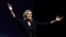 Marin Le Pen tokom obraćanja posle zatvaranja biračkih mesta i objavljivanja preliminarnih rezultata posle prvog kruga parlamentarnih izbora u Francuskoj (Foto: Reuters/Yves Herman)