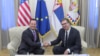 Specijalni izaslanik američkog predsednika za dijalog Beograda i Prištine Ričard Grenel tokom sastanka sa predsednikom Srbije Aleksandrom Vučićem, u Beogradu, 24. januara 2020.