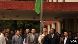 Tibetan prime minister-in-exile hoisting the Indian flag in front of Central Tibetan Administration's office