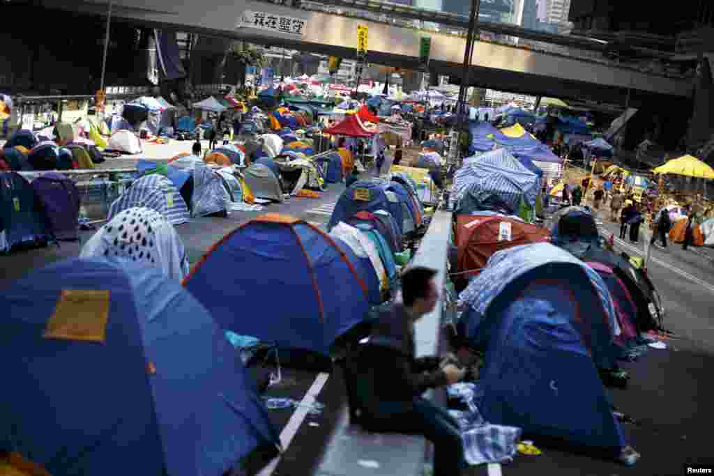 Protesters and tents occupy the main road to the financial Central district in Hong Kong, Dec. 9, 2014.