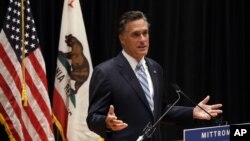 El candidato presidencial Mitt Romney intenta dar explicaciones sobre sus declaraciones grabadas en un vídeo.