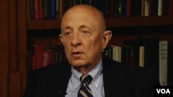 Former CIA Director James Woolsey in an interview with VOA's Persian News Network. 