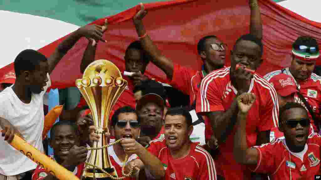 Equatorial Guinea fans 