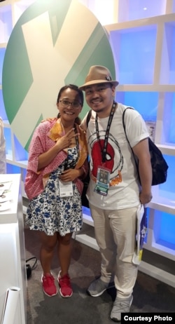 Komikus Indonesia Ariela Kristantina (kiri) dan Ario Anindito (kanan) di San Diego Comic-Con (dok: Ariela)