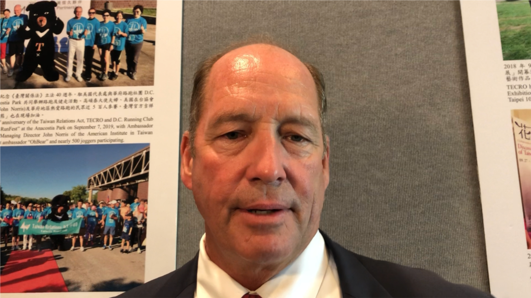 美国佛罗里达州共和党联邦众议员约霍2020年7月28日接受美国之音提问时谈《防止台湾遭侵略法》(美国之音锺辰芳拍摄)