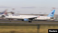 L'Airbus A321 de la compagnie Metrojet décolle de l'aéroport de Moscou, le 20 octobre 2015. (REUTERS/Marina Lystseva)