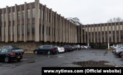 The office building in Cranford, N.J., that was listed as the address of the University of Northern New Jersey. Credit Richard Perry/The New York Times