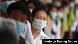 Chính quyền Trung Quốc cũng đã yêu cầu các doanh nghiệp chớ tái tục hoạt động cho đến ngày 09/02, biện pháp nhằm giúp khống chế sự lây lan của virus mới.