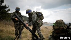 Južnokorejski i američki vojnici na zajedničkoj vojnoj vežbi