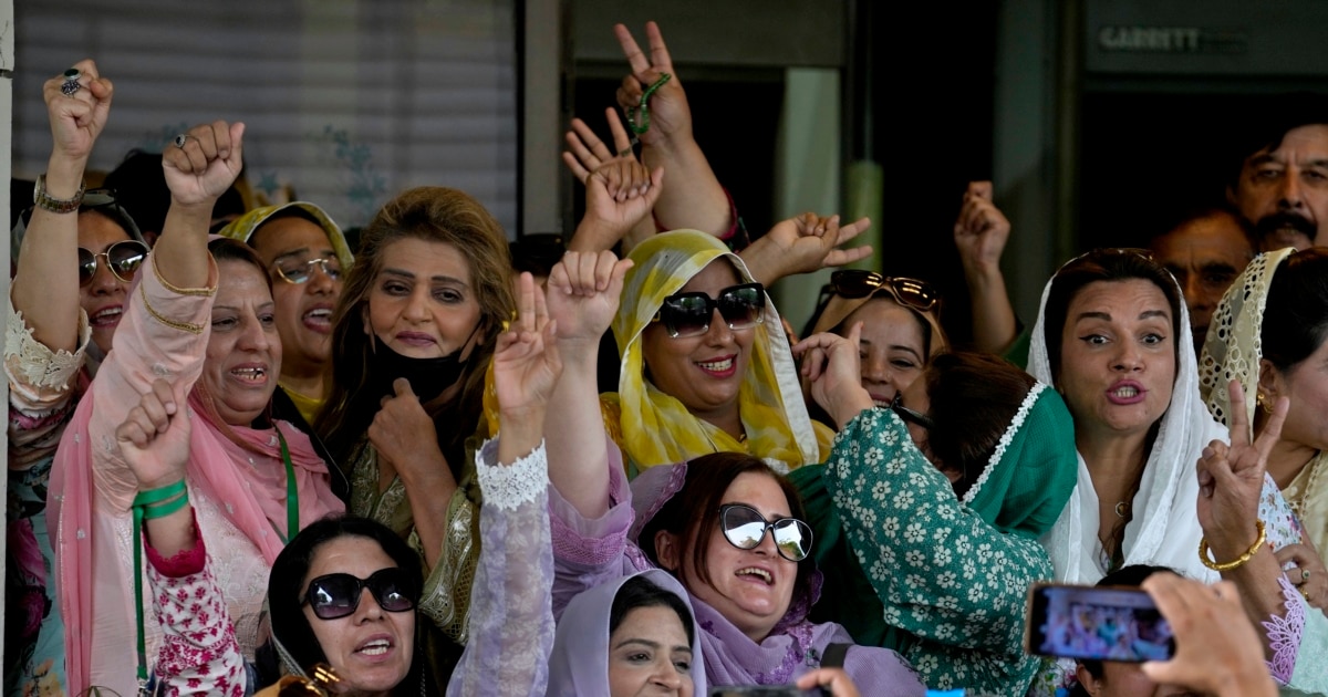 رپورٹر ڈائری: 'تحریکِ انصاف کو وہ ریلیف ملا جو اس نے مانگا ہی نہیں تھا'