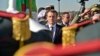 Emmanuel Macron à Alger en "ami" sans être "otage du passé"