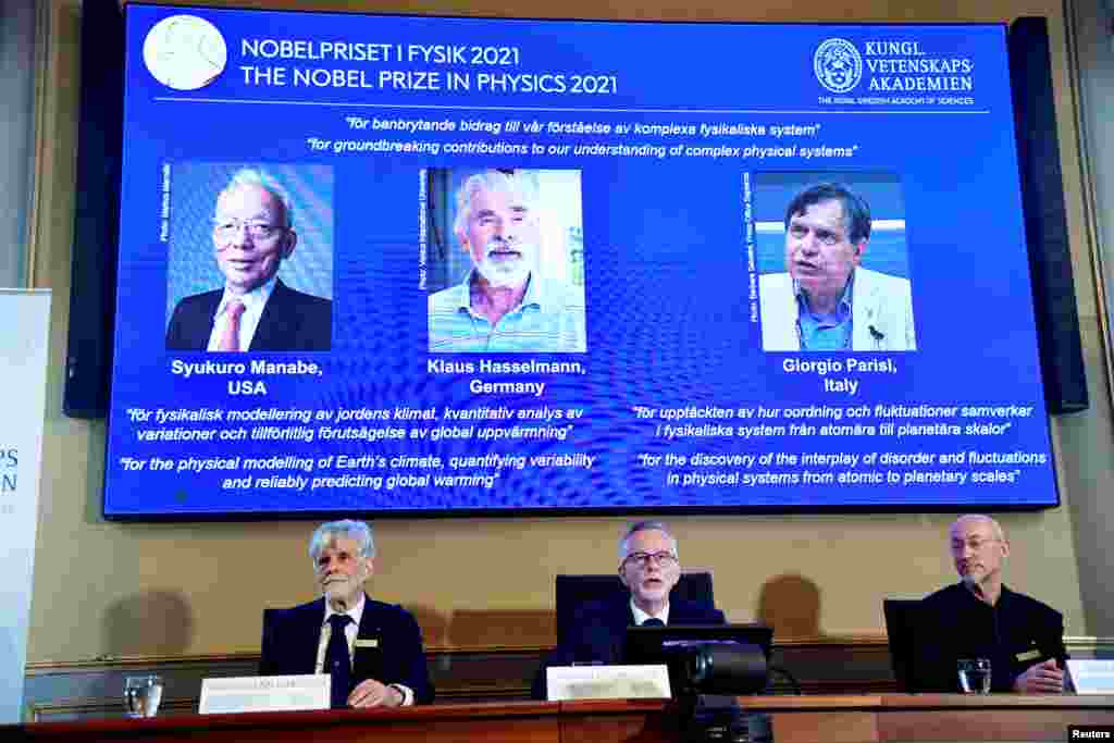 Stokholmun İsveç Kral Elmlər Akademiyasında fizika üzrə 2021 Nobel Mükafatı laureatları