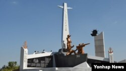 한국 해군이 최초의 '대북 응징보복작전'인 '몽금포 작전'을 기리는 전승비 제막식을 오는 15일 인천 월미공원에서 연다고 밝혔다. 몽금포 작전은 광복 직후 북한군이 아군 함정과 미국 군사고문단장 전용 보트를 납북하는 등 불법 도발을 일삼자 우리 해군이 1949년 8월 27일 보복응징을 위해 감행한 군사작전이다. 