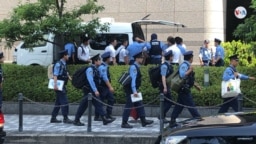 Según datos oficiales, ya están desplegados en las calles de Osaka unos 32.000 policías para garantizar la seguridad.