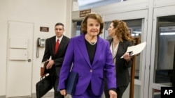 Foto Senatè Ameriken Dianne Feinstein, Demokrat, Kalifòni.