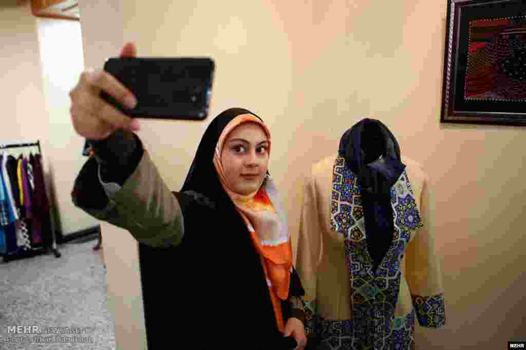 سومین نمایشگاه مد و لباس اسلامی ـ ایرانی عکس: ایمان حامی خواه