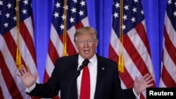 도널드 트럼프 미국 대통령 당선인이 지난 11일 뉴욕 트럼프 타워에서 기자회견을 하고 있다.